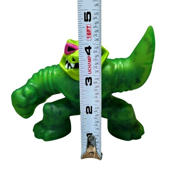 Heroes of Goo Jit Zu Green Gator Rock Jaw Stretchy Squishy Toy by Moose 4.5 Inch - Picture 7 of 7